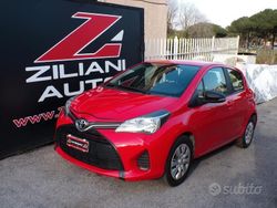 Rosso Usata 2016 Toyota Yaris Lounge Tre volumi | 7300 € (Ottimo prezzo)