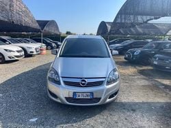 Argento Usata 2014 Opel Zafira Monovolume | 5990 € (Buon prezzo)