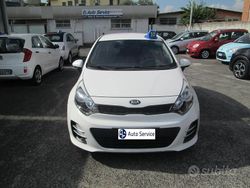 Bianco Usata 2016 Kia Rio Tre volumi | 7500 € (Buon prezzo)