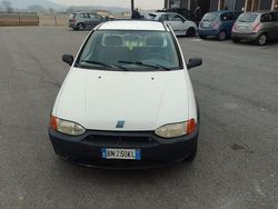 Bianco Usata 2001 Fiat Strada Pick-up | 2800 €