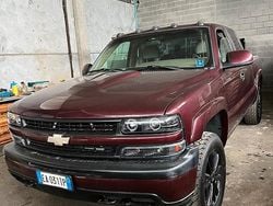Rosso Usata 2005 Chevrolet Silverado Tre volumi | 24.000 €