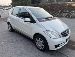Bianco Usata 2009 Mercedes A150 Classic Monovolume | 2900 € (Buon prezzo)