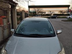 Usata 2007 Toyota Auris Tre volumi | 3500 € (Buon prezzo)