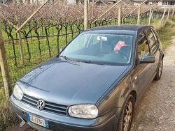 Usata 2003 VW Golf IV Tre volumi | 2300 € (Buon prezzo)