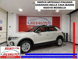 Ascot grey Usata 2024 VW T-Roc Life SUV | 26.100 € (Ottimo prezzo)