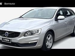 Grigio chiaro Usata 2018 Volvo V60 Momentum Station wagon | 13.500 € (Buon prezzo)
