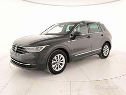 Grigio urano Usata 2022 VW Tiguan Life SUV | 24.500 € (Super prezzo)