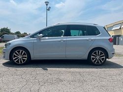 Bianco Usata 2017 VW Golf Sportsvan Highline Monovolume | 13.000 € (Molto cara)