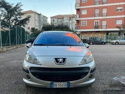 Grigio Usata 2006 Peugeot 207 Tre volumi | 2800 €