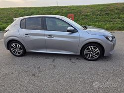Grigio Usata 2021 Peugeot 208 Due volumi | 12.200 € (Buon prezzo)