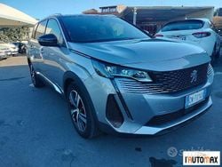 Grigio Usata 2023 Peugeot 5008 Allure SUV | 24.900 € (Buon prezzo)