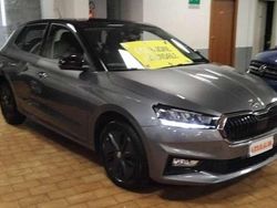 Grigio graphite/nero Usata 2022 Skoda Fabia Style Tre volumi | 13.900 € (Buon prezzo)