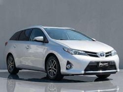 Argento met. Usata 2014 Toyota Auris Hybrid Lounge Station wagon | 11.490 € (Buon prezzo)