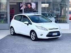 Bianco Usata 2012 Ford Fiesta Tre volumi | 4300 € (Buon prezzo)
