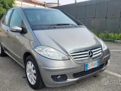 Grigio Usata 2008 Mercedes A150 Elegance Tre volumi | 1500 € (Super prezzo)