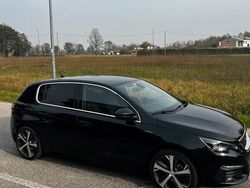 Nero Usata 2017 Peugeot 308 GT-line Tre volumi | 10.000 € (Buon prezzo)