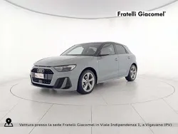 Grigio freccia perla nero mito metallizzato Usata 2024 Audi A1 Sportback S-Line Due volumi | 28.500 € (Ottimo prezzo)