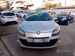 Grigio Usata 2010 Renault Mégane Tre volumi | 2899 € (Ottimo prezzo)