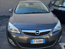 Grigio Usata 2012 Opel Astra Cosmo Tre volumi | 3799 € (Ottimo prezzo)