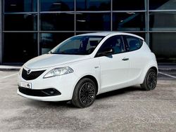 Argento pastello Usata 2018 Lancia Ypsilon Gold Due volumi | 8950 € (Buon prezzo)