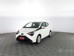 Cool white Usata 2020 Toyota Aygo Cool Due volumi | 10.900 € (Buon prezzo)