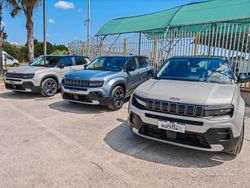 Grigio Nuova 2025 Jeep Avenger Altitude SUV | 23.900 € (Buon prezzo)