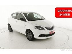 Bianco pastello Usata 2022 Lancia Ypsilon Gold Due volumi | 11.900 € (Cara)