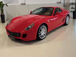 Rosso scuderia 323 Usata 2007 Ferrari 599 Coupé | 175.000 € (Molto cara)