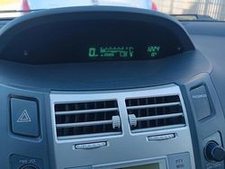 Nero Usata 2007 Toyota Yaris Sol Tre volumi | 3000 € (Ottimo prezzo)