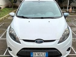 Bianco Usata 2009 Ford Fiesta Tre volumi | 4800 €