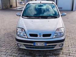 Grigio Usata 2000 Renault Scénic Monovolume | 500 €