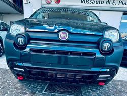 Verde foresta Usata 2024 Fiat Panda Cross Cross Due volumi | 13.900 € (Buon prezzo)