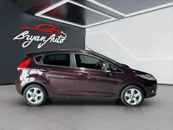 Viola Usata 2011 Ford Fiesta Titanium Due volumi | 1900 € (Ottimo prezzo)