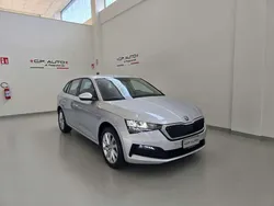 Grigio Usata 2023 Skoda Scala Ambition Due volumi | 19.800 € (Cara)