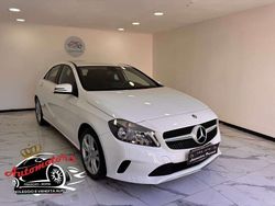 Bianco Usata 2017 Mercedes A180 Tre volumi | 14.900 € (Buon prezzo)