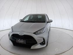 Grigio Usata 2025 Toyota Yaris Hybrid Trend Tre volumi | 20.900 € (Ottimo prezzo)