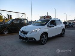 Bianco Usata 2015 Peugeot 2008 SUV | 6990 € (Molto cara)