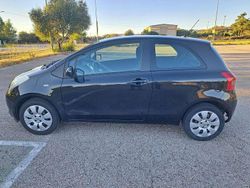 Usata 2006 Toyota Yaris Tre volumi | 4400 € (Buon prezzo)