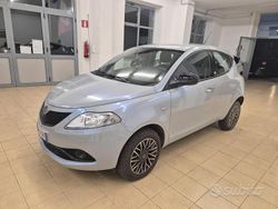 Grigio Usata 2019 Lancia Ypsilon Platinum Due volumi | 9690 € (Buon prezzo)