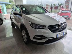 Bianco pastello Usata 2021 Opel Grandland X Innovation SUV | 14.700 € (Ottimo prezzo)