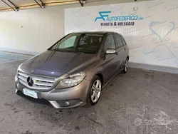 Grigio scuro Usata 2014 Mercedes B180 Premium Monovolume | 8290 € (Super prezzo)