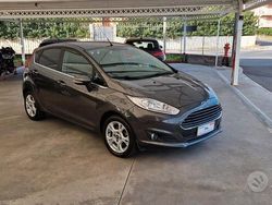 Grigio Usata 2016 Ford Fiesta Titanium Due volumi | 7000 € (Cara)
