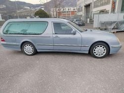 Grigio Usata 2000 Mercedes E270 Elegance Station wagon | 6900 €