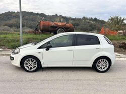 Usata 2009 Fiat Grande Punto Due volumi | 3500 € (Buon prezzo)