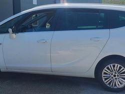 Bianco Usata 2016 Opel Zafira Tourer Monovolume | 9000 €
