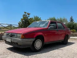 Usata 1989 Alfa Romeo 75 Tre volumi | 2500 €