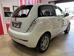 Bianco Usata 2010 Lancia Ypsilon Due volumi | 3990 € (Buon prezzo)