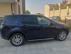 Blu/azzurro Usata 2018 Land Rover Discovery Sport SE SUV | 20.000 € (Molto cara)