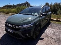 Verde Usata 2023 Dacia Jogger Extreme Monovolume | 13.200 € (Ottimo prezzo)