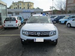 Bianco Usata 2015 Dacia Duster Lauréate SUV | 8400 € (Buon prezzo)